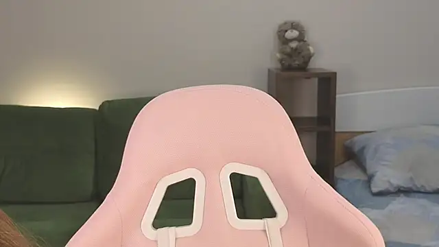 Eveleen Soleen online show from January 31, 7:11 pm