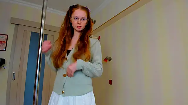 Snapshot of Fire_Luna chatting on October 12, 6:56 am Fire Luna online show from October 12, 6:56 am