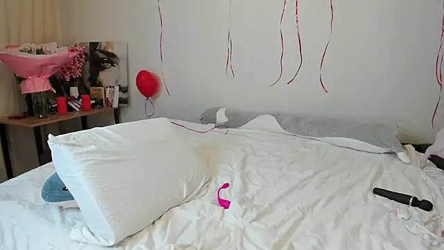 Shadow Dance online show from February 21, 7:43 pm