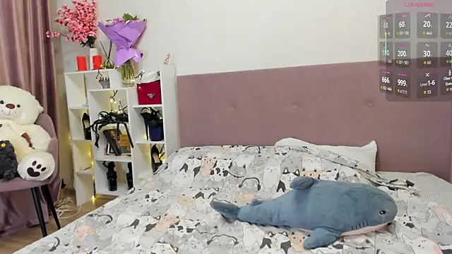 Shadow Dance online show from September 25, 3:16 pm