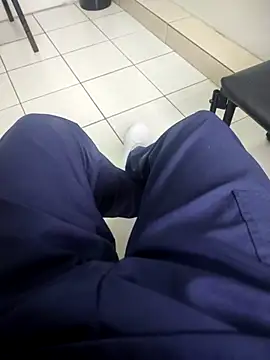 Snapshot of gatmoreno1 chatting on October 31, 2:40 pm gatmoreno1 online show from October 31, 2:40 pm