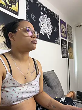 angela angels  online show from April 25, 1:41 pm