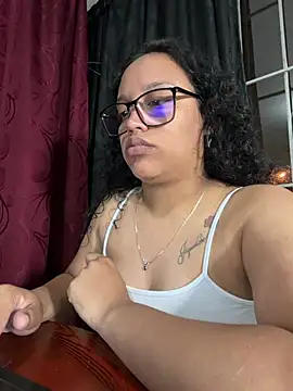 Snapshot of angela_angels_ chatting on June 22, 2:24 am angela angels online show from June 22, 2:24 am