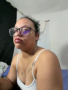 Snapshot of angela_angels_ chatting on July 12, 10:56 pm angela angels online show from July 12, 10:56 pm