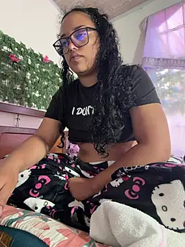 Snapshot of angela_angels_ chatting on July 27, 1:29 pm angela angels online show from July 27, 1:29 pm