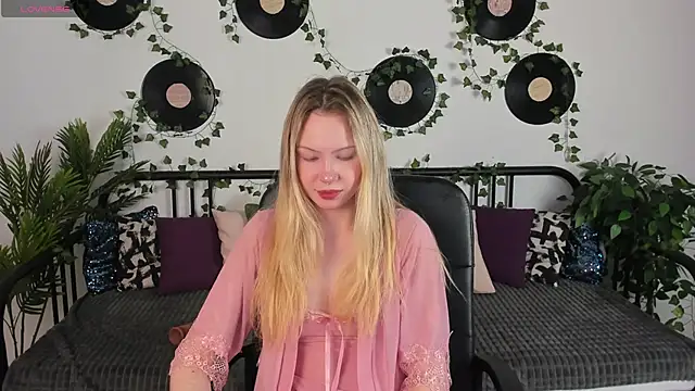 AnnAbbey online show from March 5, 3:08 am