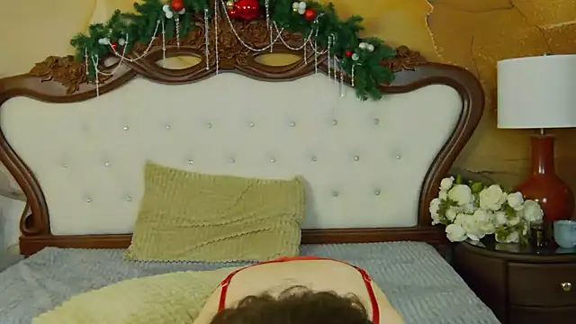 Snapshot of IreneRaye chatting on December 28, 11:09 am IreneRaye online show from December 28, 11:09 am