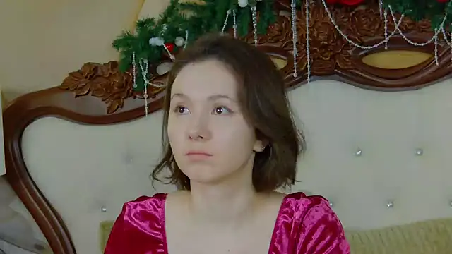 Snapshot of IreneRaye chatting on January 8, 4:44 am IreneRaye online show from January 8, 4:44 am