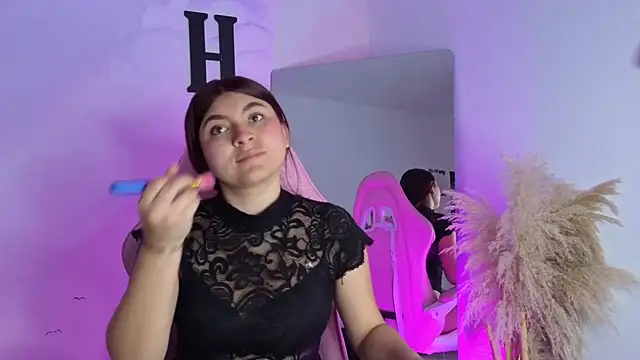 Snapshot of carolayrosse chatting on September 11, 4:01 am carolayrosse online show from September 11, 4:01 am