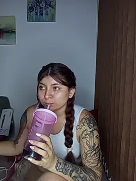 Snapshot of carolayrosse chatting on November 13, 3:38 am carolayrosse online show from November 13, 3:38 am