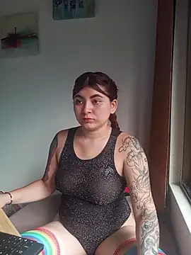 Snapshot of carolayrosse chatting on November 13, 7:57 pm carolayrosse online show from November 13, 7:57 pm