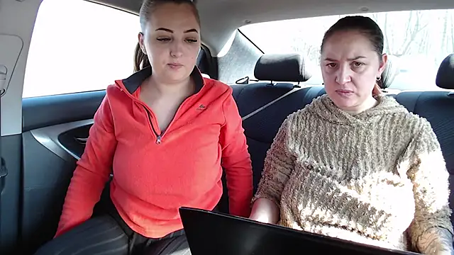 Snapshot of Amy--Samy chatting on March 4, 11:19 am Amy--Samy online show from March 4, 11:19 am