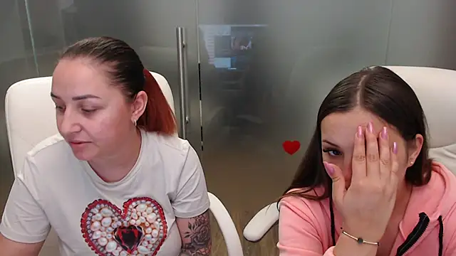 Snapshot of Amy--Samy chatting on March 15, 1:29 pm Amy--Samy online show from March 15, 1:29 pm