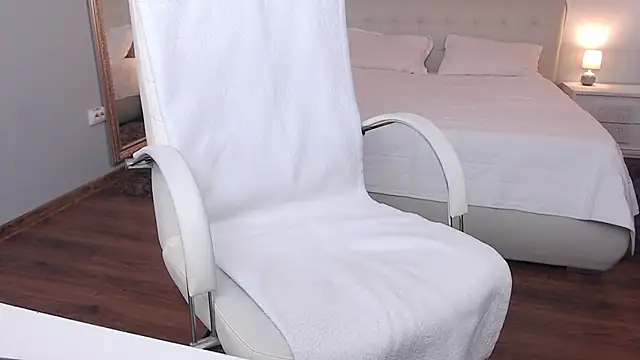 Snapshot of Amy--Samy chatting on November 26, 10:49 am Amy--Samy online show from November 26, 10:49 am