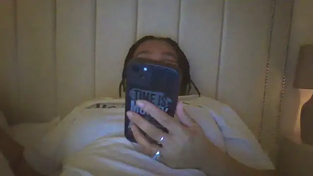 vanilla chocolate23 online show from December 11, 4:20 pm