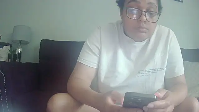 Snapshot of vanilla_chocolate23 chatting on May 30, 8:22 am vanilla chocolate23 online show from May 30, 8:22 am