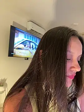 Snapshot of kenndall_21 chatting on November 15, 2:53 am kenndall 21 online show from November 15, 2:53 am