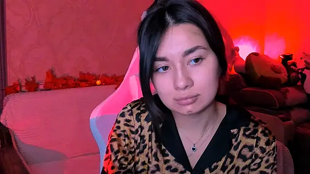 Snapshot of Swee_Alicee chatting on October 15, 7:47 pm Swee Alicee online show from October 15, 7:47 pm