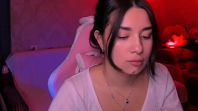 Snapshot of Swee_Alicee chatting on November 26, 7:37 pm Swee Alicee online show from November 26, 7:37 pm