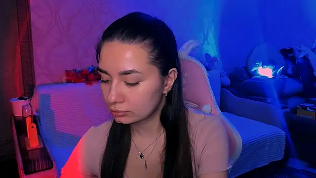 Swee Alicee online show from February 3, 7:19 pm