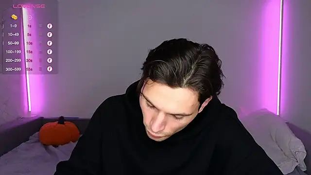 Snapshot of denlover1 chatting on December 1, 12:26 am denlover1 online show from December 1, 12:26 am