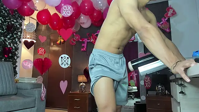 Snapshot of _EUFRATES_ chatting on February 4, 2:43 pm EUFRATES online show from February 4, 2:43 pm