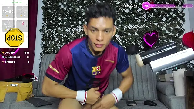 Snapshot of _EUFRATES_ chatting on February 24, 5:31 pm EUFRATES online show from February 24, 5:31 pm