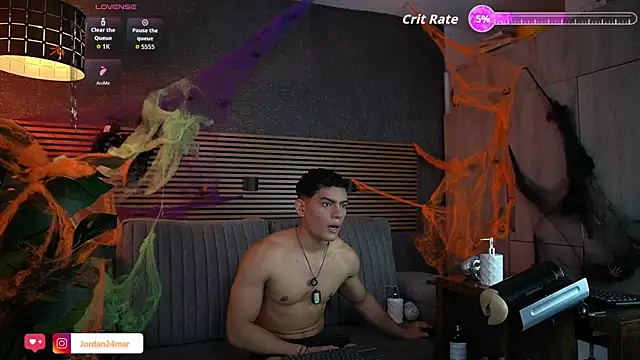 Snapshot of _EUFRATES_ chatting on October 24, 5:20 pm EUFRATES online show from October 24, 5:20 pm