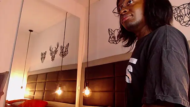 candy lovee69 online show from March 7, 4:24 am