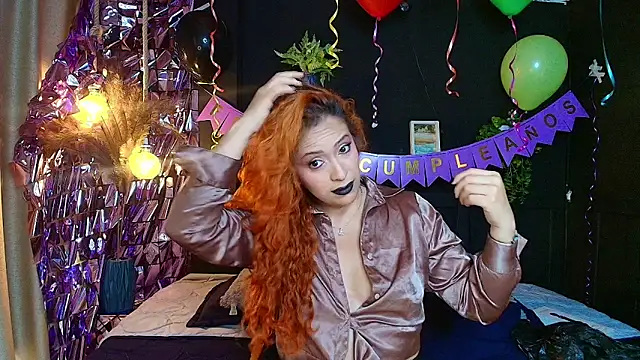 Snapshot of sahra_taylor_ chatting on May 2, 2:11 pm sahra taylor online show from May 2, 2:11 pm