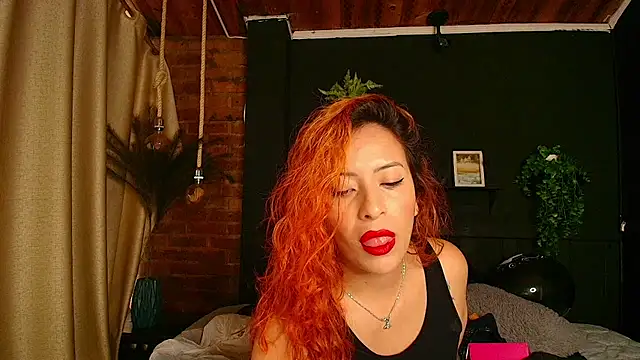 Snapshot of sahra_taylor_ chatting on June 17, 1:34 pm sahra taylor online show from June 17, 1:34 pm