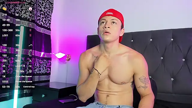 Snapshot of Angel_Cuervo chatting on March 3, 7:17 pm Angel Cuervo online show from March 3, 7:17 pm