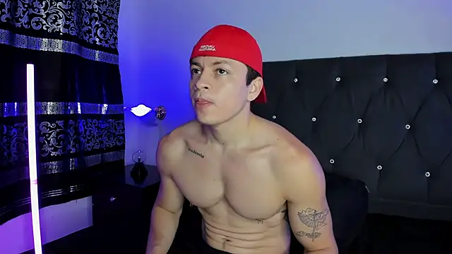 Snapshot of Angel_Cuervo chatting on March 21, 11:55 am Angel Cuervo online show from March 21, 11:55 am