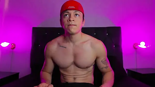 Snapshot of Angel_Cuervo chatting on September 29, 12:43 pm Angel Cuervo online show from September 29, 12:43 pm