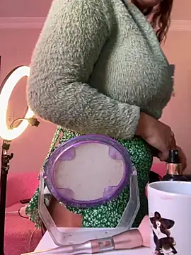 Snapshot of Periperiniz chatting on November 4, 12:26 pm Periperiniz online show from November 4, 12:26 pm