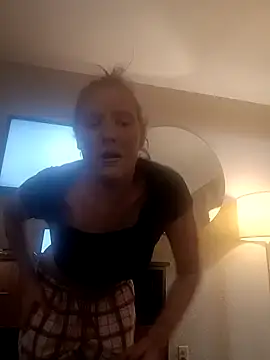 Snapshot of BluEyeGemini333 chatting on January 13, 3:01 am BluEyeGemini333 online show from January 13, 3:01 am