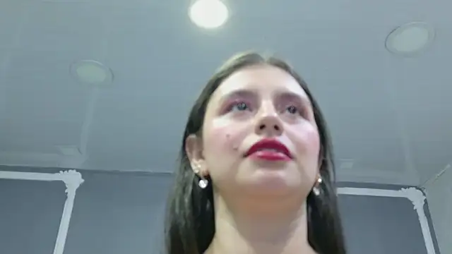 Snapshot of MadelineBeckert chatting on June 3, 7:19 pm MadelineBeckert online show from June 3, 7:19 pm