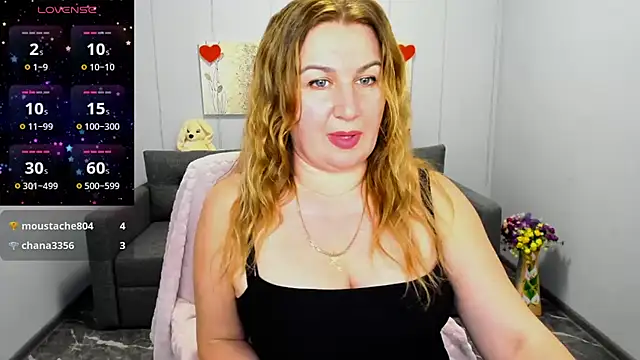 Snapshot of Lili_Crossi chatting on February 17, 9:46 am Lili Crossi online show from February 17, 9:46 am