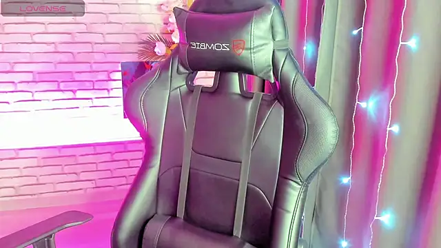 Tonya Gray online show from December 21, 5:47 am