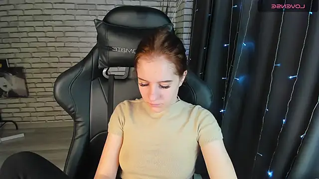 Tonya Gray online show from December 28, 4:19 am