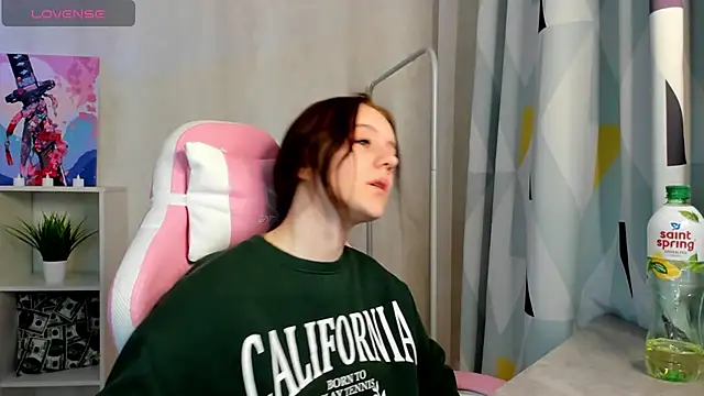 Tonya Gray online show from December 29, 12:09 am