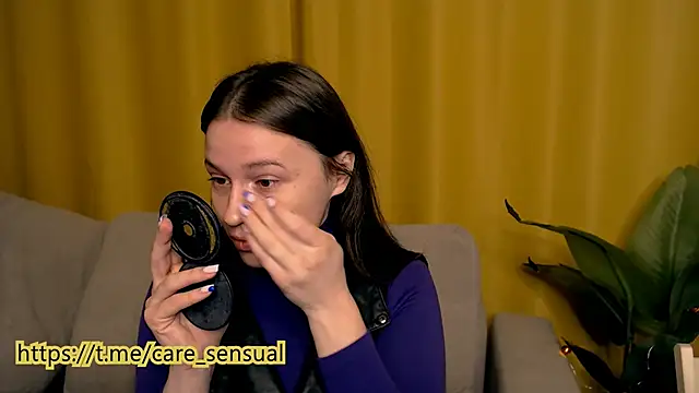 Snapshot of M_Sensual chatting on December 5, 4:42 am M Sensual online show from December 5, 4:42 am