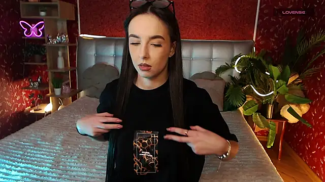 AuroraAksnesss online show from February 5, 3:42 pm