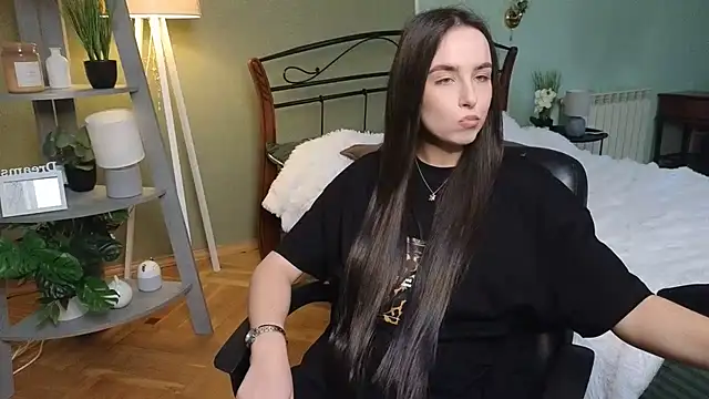 AuroraAksnesss online show from February 13, 10:44 am