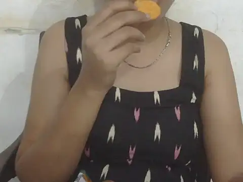 DOLL CUTY online show from May 27, 4:59 pm