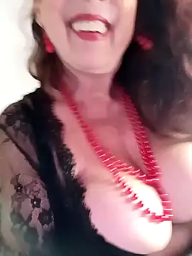 Snapshot of GypsyEsmeralda chatting on January 4, 2:04 pm GypsyEsmeralda online show from January 4, 2:04 pm