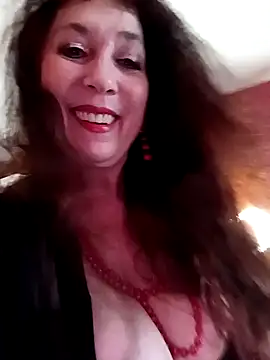 Snapshot of GypsyEsmeralda chatting on January 18, 10:39 am GypsyEsmeralda online show from January 18, 10:39 am