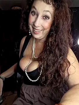 Snapshot of GypsyEsmeralda chatting on October 5, 8:23 am GypsyEsmeralda online show from October 5, 8:23 am