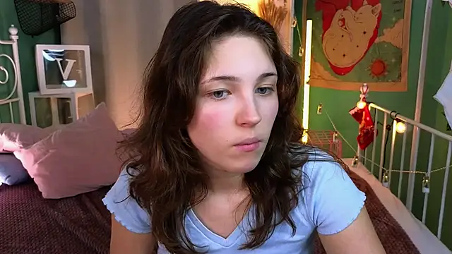 Snapshot of cherry_lea chatting on December 21, 7:27 pm cherry lea online show from December 21, 7:27 pm