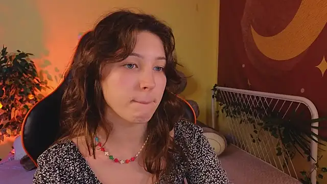 Snapshot of cherry_lea chatting on February 5, 5:42 pm cherry lea online show from February 5, 5:42 pm